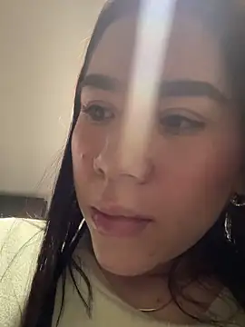 Im Valen Cute online show from December 23, 2024, 3:40 am