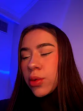 Im Valen Cute online show from October 25, 2025, 4:31 am