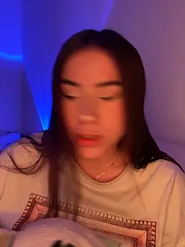 Im Valen Cute online show from October 28, 2025, 2:15 am