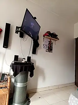 Just Gissellex online show from April 24, 2026, 1:57 pm