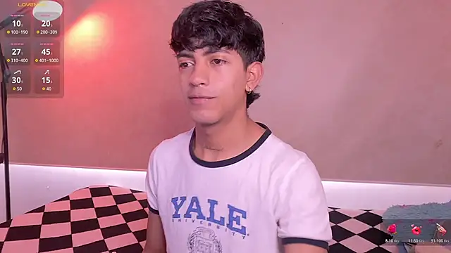 teobowny  online show from September 21, 2025, 7:04 pm