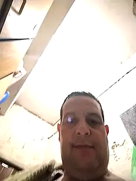 Topezinho123 online show from April 18, 2026, 5:22 am