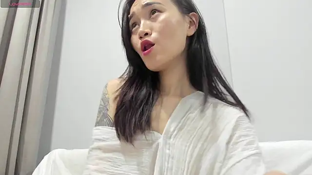 aenie online show from January 14, 2025, 1:06 pm