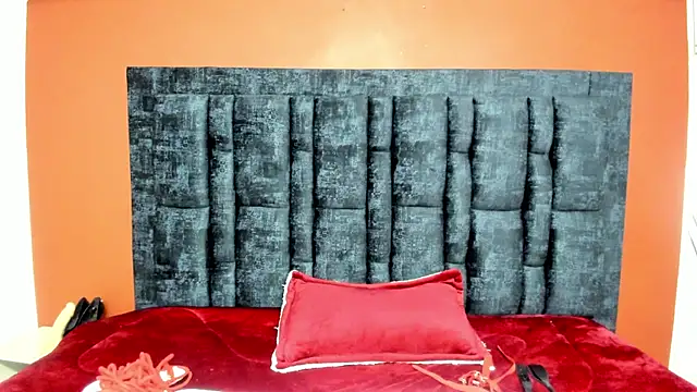 Snapshot of Aurora_Doll_ chatting on October 3, 2025, 12:24 pm Aurora Doll online show from October 3, 2025, 12:24 pm