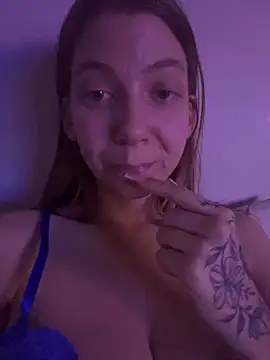 Mandispandis1 online show from March 3, 2025, 9:05 pm