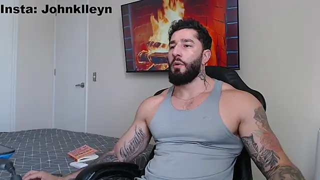 jonhklleyn online show from December 20, 2025, 5:42 pm