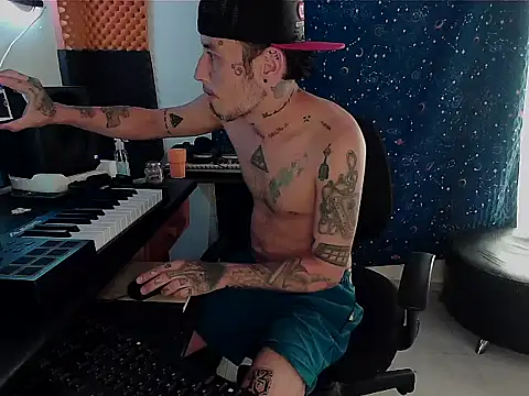 Snapshot of patrik_tattoo_ chatting on February 17, 2025, 8:04 pm patrik tattoo online show from February 17, 2025, 8:04 pm