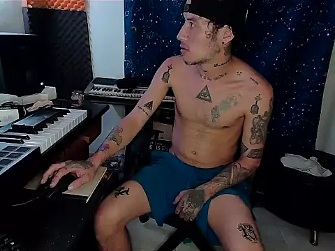 Snapshot of patrik_tattoo_ chatting on February 19, 2025, 4:01 am patrik tattoo online show from February 19, 2025, 4:01 am