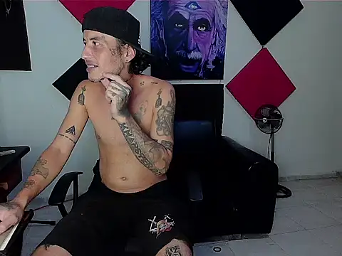 Snapshot of patrik_tattoo_ chatting on October 8, 2025, 4:54 am patrik tattoo online show from October 8, 2025, 4:54 am