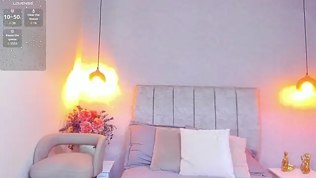 tutu milf online show from November 8, 2025, 7:12 pm