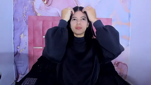 LizzMartin online show from February 7, 2025, 7:17 pm