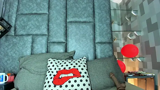 Corina Taylor  online show from February 28, 2025, 12:31 pm