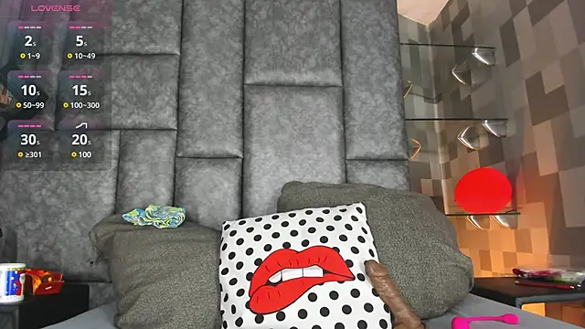 Corina Taylor  online show from March 13, 2025, 11:51 am