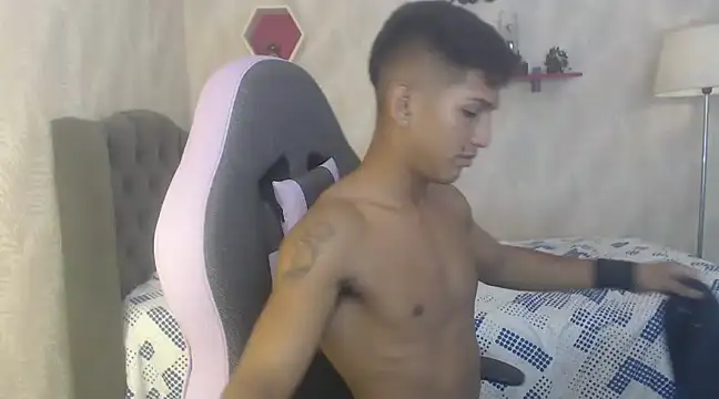 mau elixxx online show from December 27, 2024, 8:39 pm