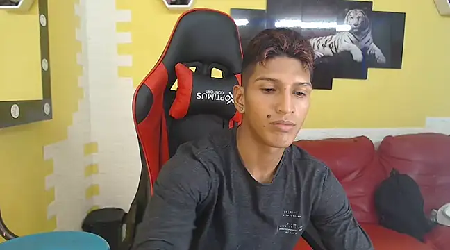 mau elixxx online show from December 30, 2024, 3:14 am