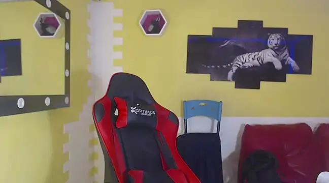 mau elixxx online show from January 3, 2025, 2:43 am