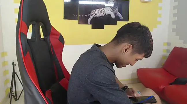 mau elixxx online show from January 9, 2025, 3:26 am