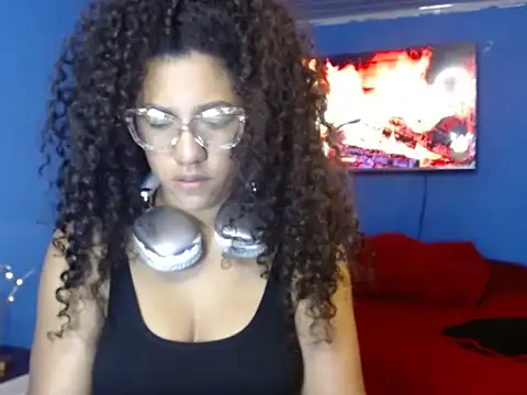 bellacrespalatina online show from October 23, 2025, 9:13 pm