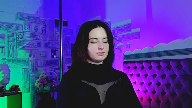 AnnTerry  online show from March 18, 2025, 3:53 pm