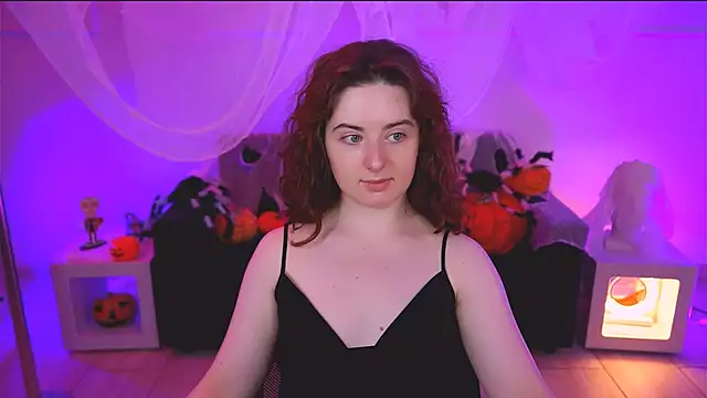 AnnTerry  online show from November 4, 2025, 8:35 am