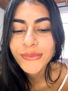 emilie xx  online show from October 7, 2025, 3:31 pm