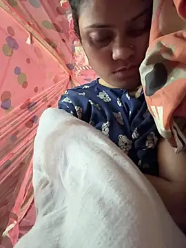 Snapshot of Miss-Kamini chatting on February 4, 2025, 11:27 pm Miss-Kamini online show from February 4, 2025, 11:27 pm