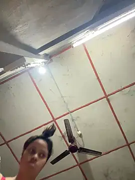 Snapshot of Miss-Kamini chatting on February 25, 2025, 3:49 pm Miss-Kamini online show from February 25, 2025, 3:49 pm