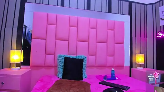 Snapshot of Brithanyslim chatting on December 30, 2024, 8:04 pm Brithanyslim online show from December 30, 2024, 8:04 pm