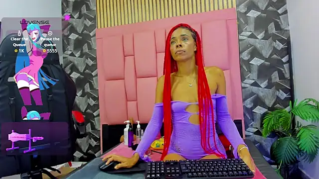 Snapshot of Brithanyslim chatting on April 28, 2026, 7:08 pm Brithanyslim online show from April 28, 2026, 7:08 pm