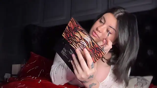 curvybabesx1 online show from November 27, 2025, 3:52 am