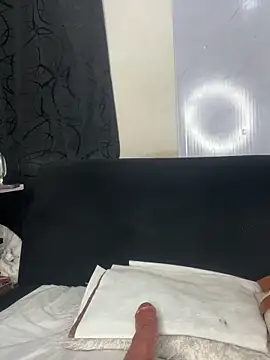 Snapshot of chiquimaturesexy chatting on March 31, 2026, 9:26 pm chiquimaturesexy online show from March 31, 2026, 9:26 pm