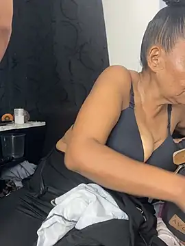 Snapshot of chiquimaturesexy chatting on April 11, 2026, 8:13 pm chiquimaturesexy online show from April 11, 2026, 8:13 pm