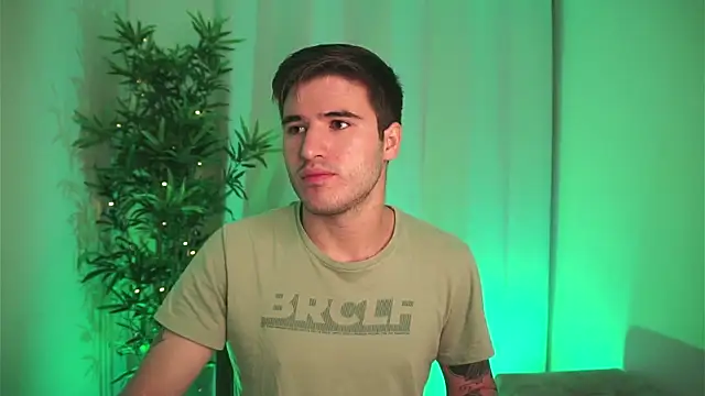 Tony Wylie online show from November 13, 2025, 10:03 am