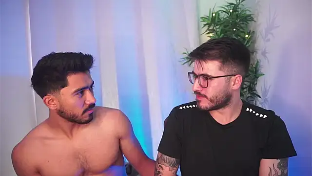 Snapshot of Tony_Wylie chatting on February 5, 2026, 8:57 pm Tony Wylie online show from February 5, 2026, 8:57 pm