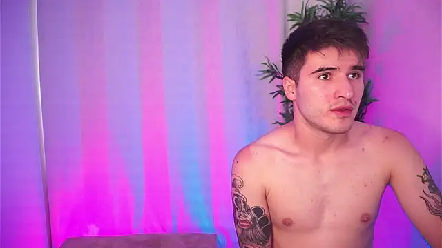 Snapshot of Tony_Wylie chatting on February 9, 2026, 8:57 pm Tony Wylie online show from February 9, 2026, 8:57 pm