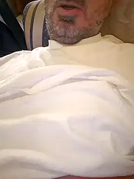 1talianBeutifulCock online show from October 27, 2025, 1:15 pm