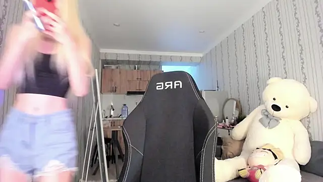 Snapshot of Velvetsky_1 chatting on February 15, 2026, 4:03 pm Velvetsky 1 online show from February 15, 2026, 4:03 pm