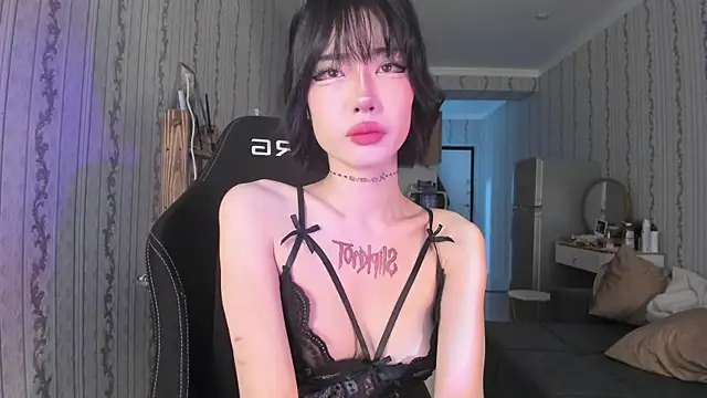 Snapshot of Velvetsky_1 chatting on February 22, 2026, 12:04 pm Velvetsky 1 online show from February 22, 2026, 12:04 pm