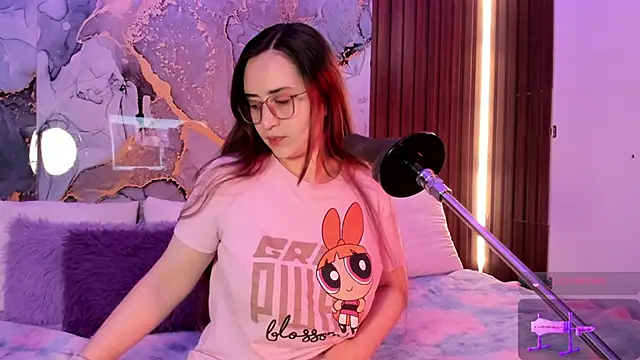 centaurigirl online show from November 2, 2025, 4:42 pm