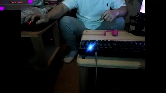 Snapshot of hachunemiku chatting on December 17, 2024, 4:43 pm hachunemiku online show from December 17, 2024, 4:43 pm