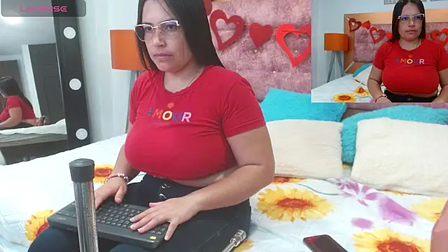 vennuss 89 online show from March 4, 2025, 10:46 am