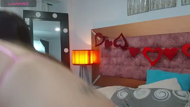 vennuss 89 online show from March 10, 2025, 11:21 am