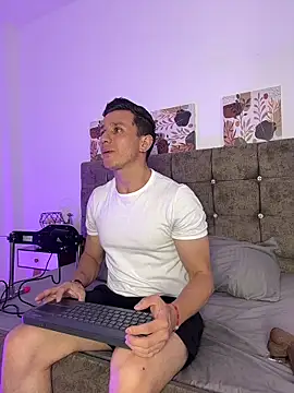 Andrewfalcon online show from November 3, 2025, 6:42 pm