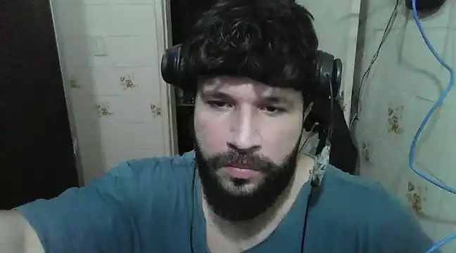 Snapshot of Cauan-t chatting on January 5, 2025, 1:03 am Cauan-t online show from January 5, 2025, 1:03 am