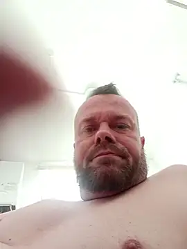 mikaaaaase online show from April 11, 2026, 9:46 am