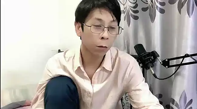 Snapshot of TGH521 chatting on January 2, 2025, 12:13 pm TGH521 online show from January 2, 2025, 12:13 pm