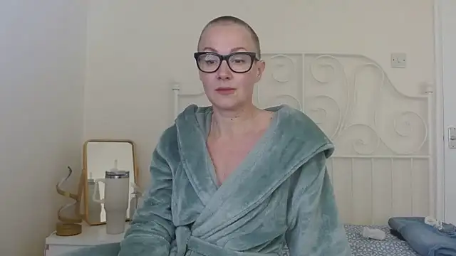 ELEGANT-ARIA36 online show from March 15, 2026, 2:12 pm