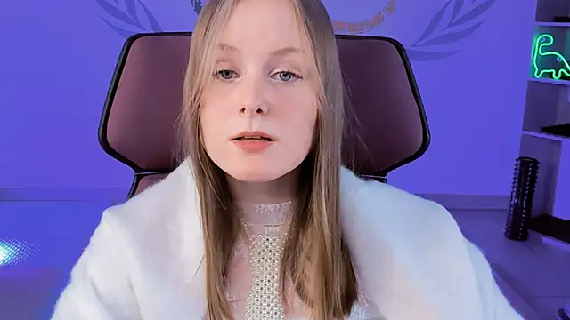 VivienLeeigh online show from February 7, 2025, 8:31 pm