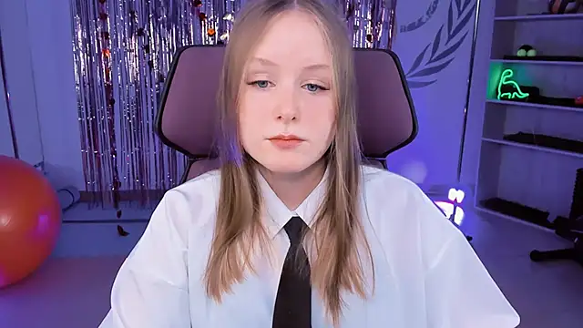 VivienLeeigh online show from March 9, 2025, 9:02 am