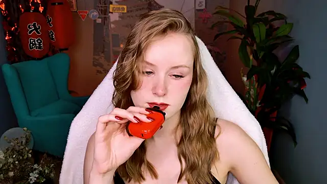 VivienLeeigh online show from March 2, 2026, 5:08 am